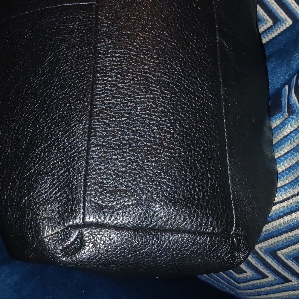Coach Black Leather Women's Bag - Picture 7 of 16